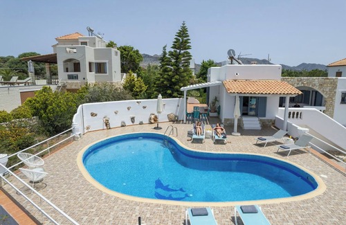 Tersanas Villa | 3 Bedroom Villa with private pool