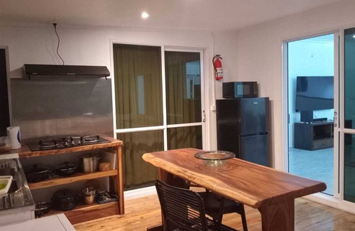 Wailoloa Apartment | 3-Bedroom Wailoaloa Getaway in Nadi, Fiji — 5 Minute Walk to Beach & Local Eats