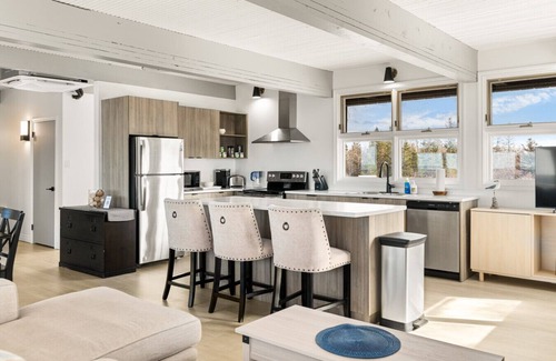 Grand Barachois House | 3 bedroom Waterfront Oasis