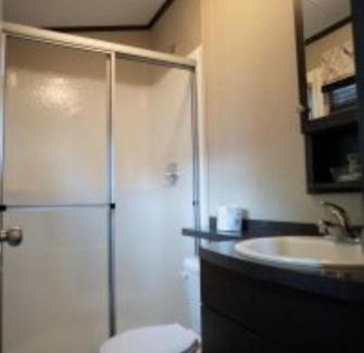 Roseneath House | 3 Bedroom Waterfront Cottage 10