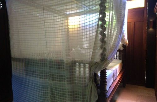 Timbulharjo Bed & Breakfast | 3 bedroom Wooden Bungalow at Jogjakarta