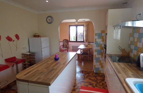 Floirac House | 3 bedroomed house with pool - a little bit of French tranquillity