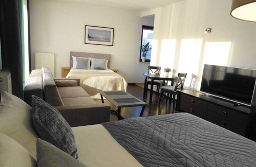 Wola Apartment | 3 bedrooms, 7 bunk beds