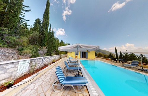 Lefkas Villa | 3 Bedrooms