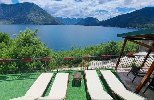 Strp House | 3 bedrooms seafront house with spectacular views
