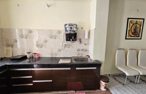 Alambagh Apartment | 3 BHK in Krishna Nagar Lucknow LKO 401 L