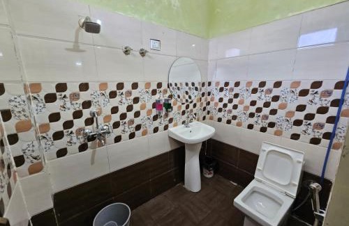 Alambagh Apartment | 3 BHK in Krishna Nagar Lucknow LKO 201L