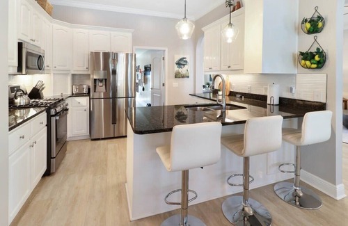 Port St. Joe House | 3 Blocks to Beach, Oasis-Like Private Heated Pool,6 Seat Golf Cart,Putting Green