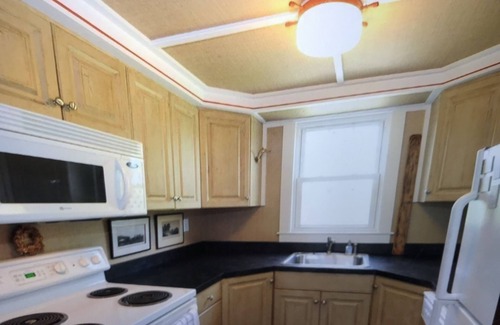 Clinton House | 3+BR/2 bath in Grove Beach Improvement Association Community. Central AC