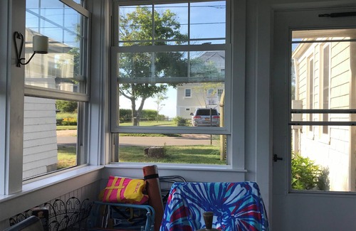 Clinton House | 3+BR/2 bath in Grove Beach Improvement Association Community. Central AC