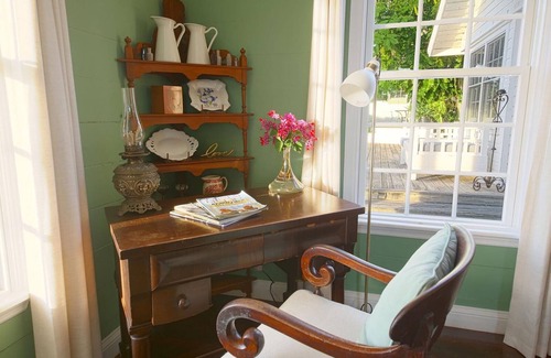 Governor's Harbour House | 3/BR 3/BA Character home in Governors Harbour!