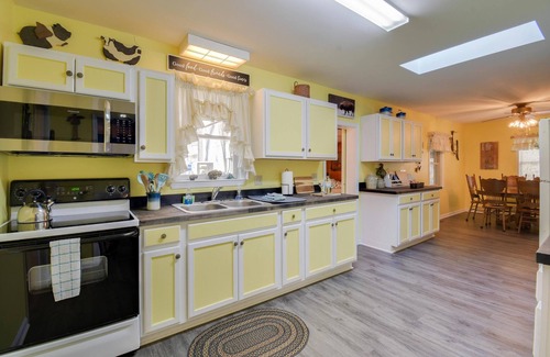 Spottswood House | 3 BR house with hot tub near Lexington and surrounding attractions!