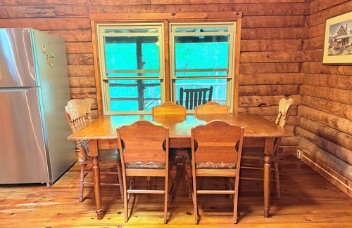 Craig Creek Cabin | 3 BR Log Cabin & 14 acres of private forest; short drive from New Castle and AT