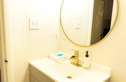 Biddleville House | 3 BR Townhome minutes to Uptown