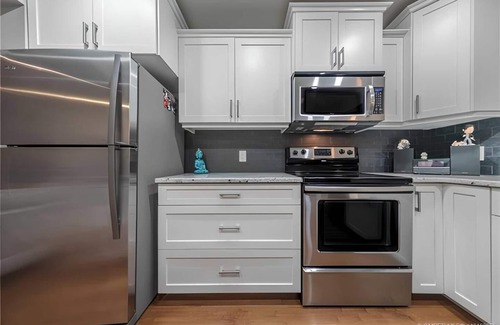 North End House | 3 Br Townhouse Downtown Kelowna