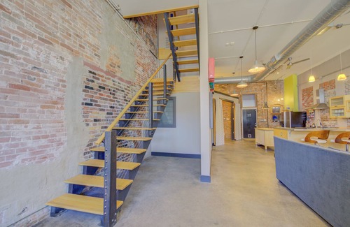 South Main Historic District House | 3 BR Townhouse in Downtown Entertainment District