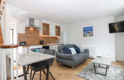 Sandhaven House | 3 Caroline Place