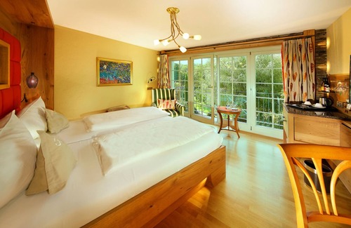 Durbach Apartment | 3 double bees garden with balcony