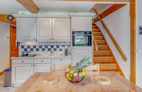 Champagny-en-Vanoise Apartment | 3* Duplex in Champagny, 2 Bed, Pool, Wifi, 6 Pers