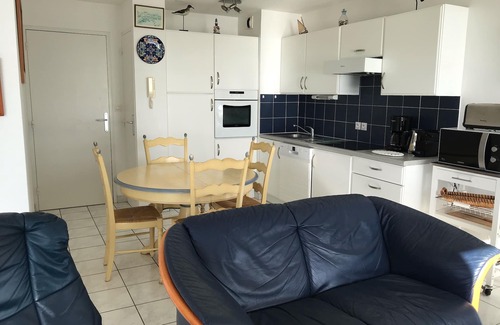 Le Pouldu Apartment | 3 * FEET IN THE WATER, FACING THE SEA, access to the Beach, F3 BRETAGNE SUD