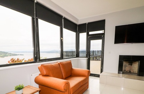 Fahan Cottage | 3 HARBOUR VIEW, family friendly in Buncrana, County Donegal