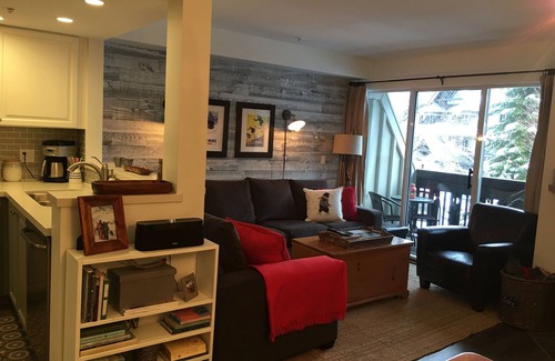 Village North House | 3 Level/2 BR Townhouse,Private Hot Tub, Great Location, Sleeps 6