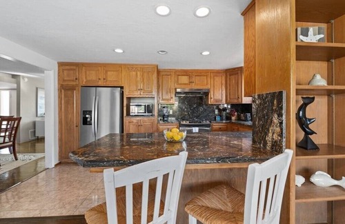 National City House | 3 Living Rooms 5BR/4B w/Yard!