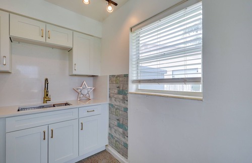 Royal Poinciana House | 3 Mi to Beach: Quaint Home w/Patio in Hollywood