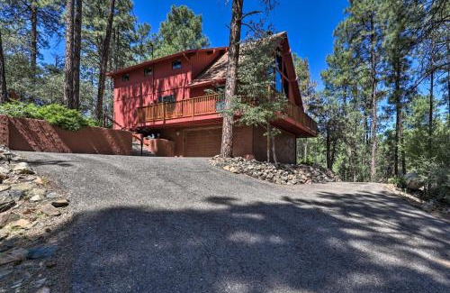 Oak Knoll Village House | 3 Mi to Downtown Cabin with Gas Grill in Prescott