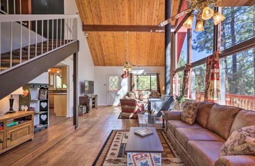 Oak Knoll Village House | 3 Mi to Downtown Cabin with Gas Grill in Prescott