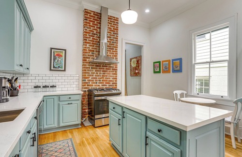Mid-City House | 3 Mi to Dtwn New Orleans: Historic Cottage w/Yard