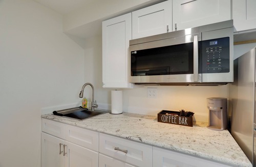Wareham Apartment | 3 Mi to Main Street: Newly Renovated Wareham Apt!