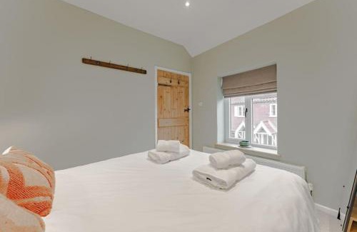 Holt House | 3 Mill Street - Norfolk Cottage Agency