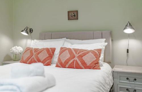 Holt House | 3 Mill Street - Norfolk Cottage Agency