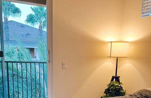 Orange Condo | 3 MIN TO DISNEYLAND/ LUXURY APT/ANGEL STADIUM/2BED