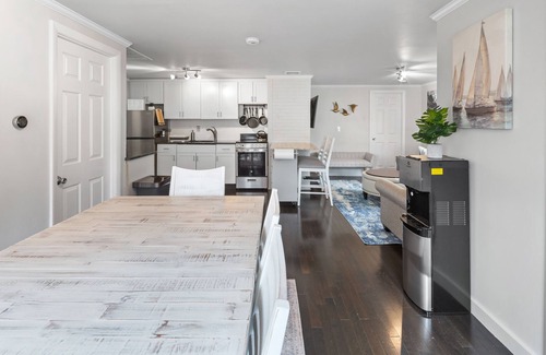 Dennis Port House | 3-min walk to BEACH! Private luxury Backyard!