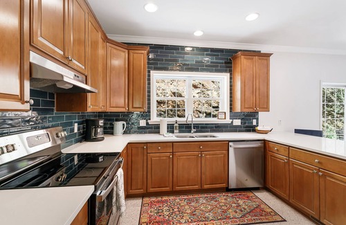 Pisgah Forest House | 3 minutes to Pisgah Forest Entrance! - Game room - Fire pit