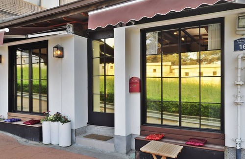 Gwanghui-dong House | 3 minutes to subways and buses. Modern hanok for a family or friends!