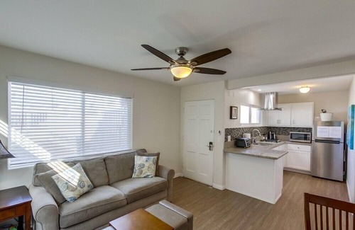 South Mission Beach Villa | 3 Outdoor Patios * Ocean Views * AC * 3 Parking