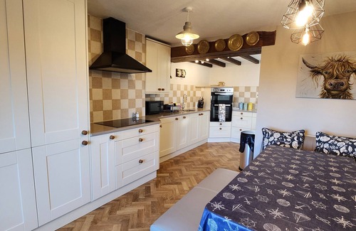 Axton Cottage | 3 PENLLAN COTTAGES, pet friendly, with open fire in Llanasa