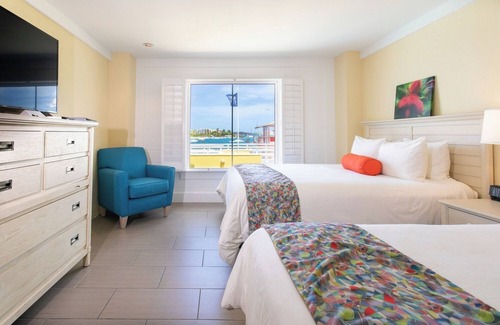 Christiansted Hotel | 3 Queen Rooms | Near Wharf Dining, Ferris Wheel, Marina & Boat Tours