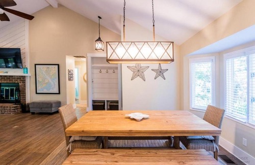 Lawton Woods House | 3 Rice Lane