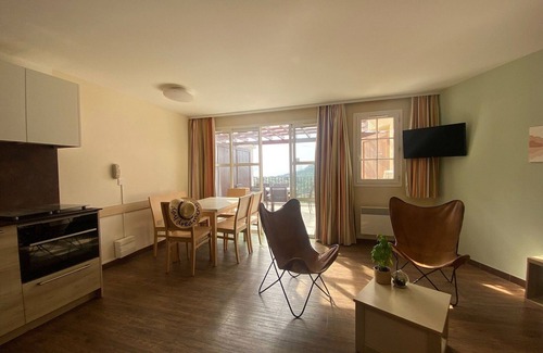 Cap Esterel Apartment | 3-Room Duplex for 6 with Terrace, Pool, and Parking