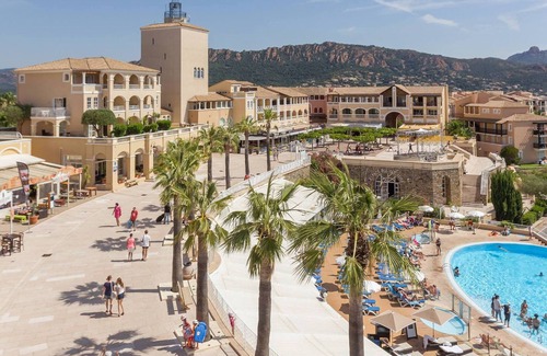 Cap Esterel Apartment | 3-room duplex with terrace, solarium, pool, and parking