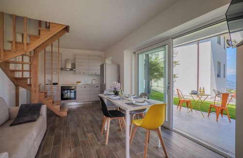 Someraro Apartment | 3-room maisonette apartment with terrace and balcony