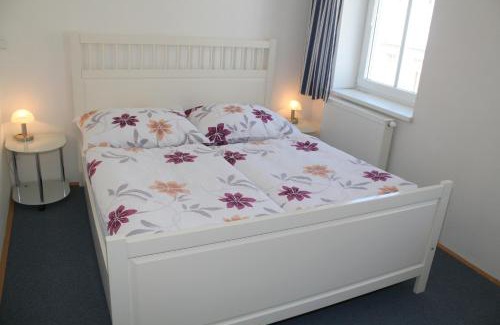 Meidling Apartment | 3 rooms Sunny Apartments-Schoenbrunn, 100m2 with balcony
