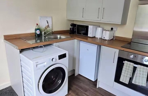 Eccles Apartment | 3 Sleeps w/FreeParking, WiFi, Self-checkin