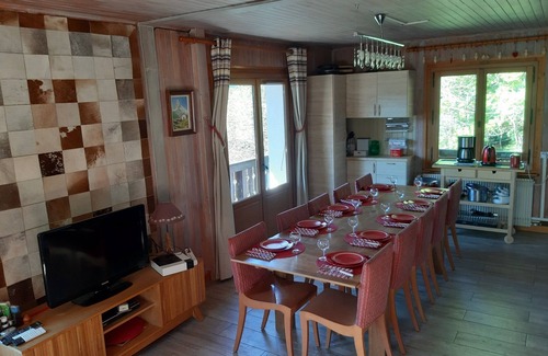 Chatel Ski Chalet | 3-star chalet at the foot of the Petit Chatel chairlift: sleeps 10