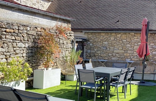 Barbery House | 3-star listed house with garden