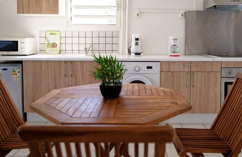 La Saline Les Bains Apartment | 3-star one-bedroom apartment 100m from Trou d'Eau beach, Saline-les-Bains, Reunion Island